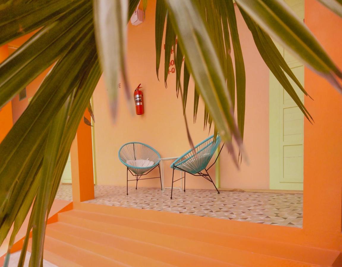 Alley51 Hotel Surat Thani Zewnętrze zdjęcie